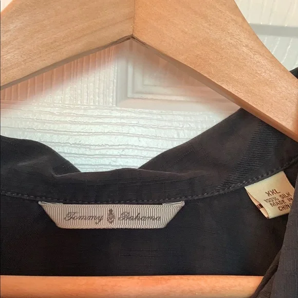 Men's Tommy Bahama Black 100% Silk Shirt Subtle Tropical Fabric Texture XXL - Picture 2 of 5